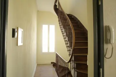 Plan de l'établissement T2 de 55m2 avec toit terrasse, hyper centre, wifi, draps, savons et serviettes fournis