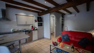 Cuisine ou kitchenette dans l'établissement Le petit monas