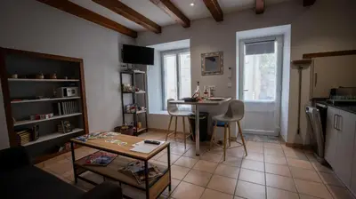 Cuisine ou kitchenette dans l'établissement Le petit monas