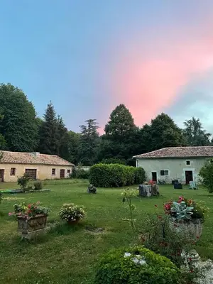 Jardin de l'établissement Un Logis en Angoumois
