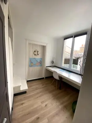 Un ou plusieurs lits dans un hébergement de l'établissement la maison du dauphin