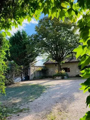 Jardin de l'établissement Uniquely Private Holiday Villa in the Charente