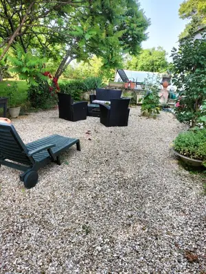 Jardin de l'établissement Chambre de caractere