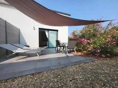 Jardin de l'établissement EMLAVIE - Maison familiale OU Loft SPA - à 3km Futuroscope