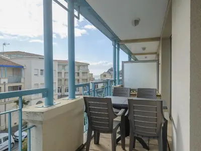 Balcon ou terrasse dans l'établissement Charmant T2 Bis avec Aperçu Mer, Piscine, Parking Privé à 100m Plage - Châtelaillon-Plage - FR-1-258-199