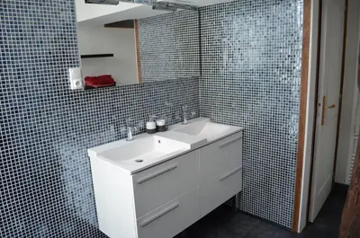 Salle de bains dans l'établissement La Fontenelle Chambres d'Hôtes