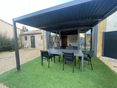 Terrasse ou espace extérieur de l'établissement Maison chaleureuse avec parking sur place