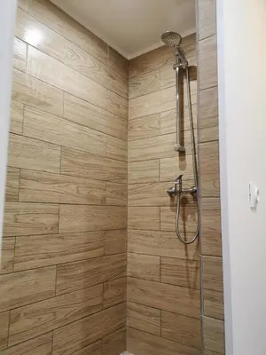 Salle de bains dans l'établissement RUFFEC 14 1D