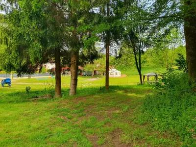 Jardin de l'établissement Moulin Du Pommier Glamping & Camping