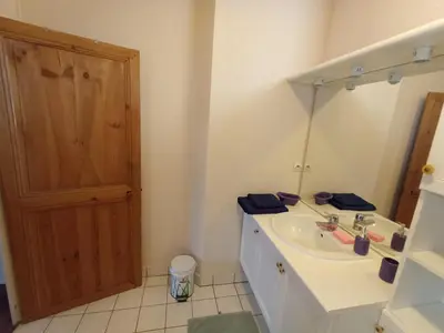 Salle de bains dans l'établissement Maison de ville de 95M2