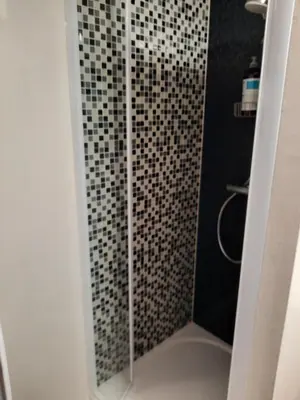 Salle de bains dans l'établissement Maison Cosy