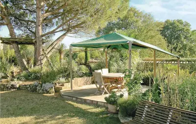 Jardin de l'établissement Amazing Home In Rioux
