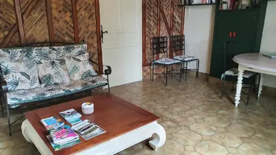 Coin salon dans l'établissement Le Pressoir de Marsac