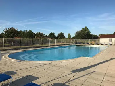 Piscine de l'établissement Villa in Les Forges with Pool & Golf Access ou située à proximité