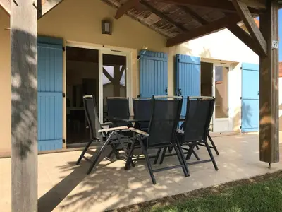 Terrasse ou espace extérieur de l'établissement Villa in Les Forges with Pool & Golf Access