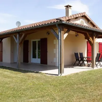 Villa in Les Forges with Golf and Pool
