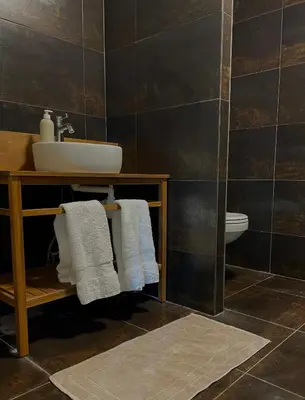 Salle de bains dans l'établissement La Maison du Petit Jacques - Mirabelle Cottage