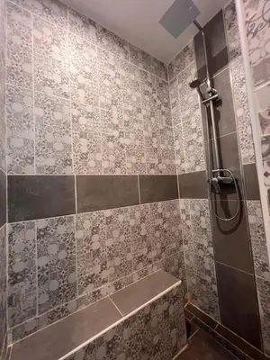 Salle de bains dans l'établissement les gîtes du péré