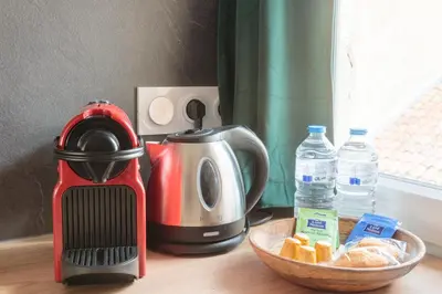 Plateau bouilloire dans l'établissement Cosy Apparts Saintes