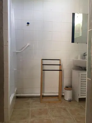 Salle de bains dans l'établissement Gites Le Cheval Noir