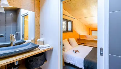 Salle de bains dans l'établissement Kabane 49