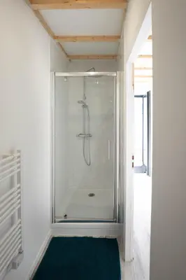 Salle de bains dans l'établissement Domaine des Tilleuls