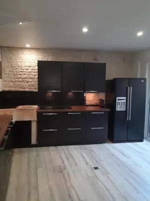 Cuisine ou kitchenette dans l'établissement La campagne dans l'Ocean à LA ROCHELLE les pieds dans la grange