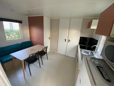 Cuisine ou kitchenette dans l'établissement Camping Le Beaulieu