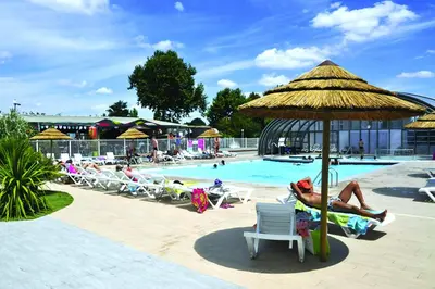 Piscine de l'établissement Camping Le Beaulieu ou située à proximité