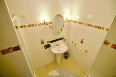 Salle de bains dans l'établissement O Trois Oliviers