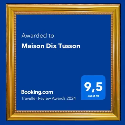 Certificat, récompense, panneau ou autre document affiché dans l'établissement Maison Dix Tusson