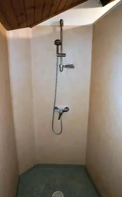 Salle de bains dans l'établissement La Roche Cantin