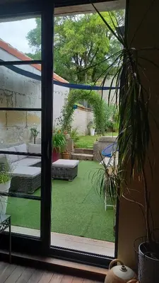 Jardin de l'établissement La maison de Dom