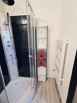 Salle de bains dans l'établissement Charmant studio La Forge