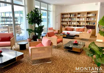 Coin salon dans l'établissement Résidence Services Senior Montana
