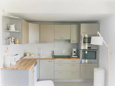 Cuisine ou kitchenette dans l'établissement Appartement hyper centre, plage à pieds, 2 chambres, 4 personnes