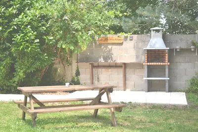 Jardin de l'établissement Les Bruyeres B&B