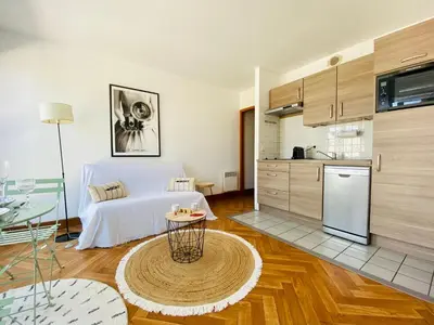 Cuisine ou kitchenette dans l'établissement Appartement Saint Claude - Centre Port