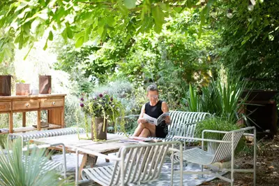Jardin de l'établissement La minoterie : maison atypique d'hôte et de séminaires, 20min de La Rochelle