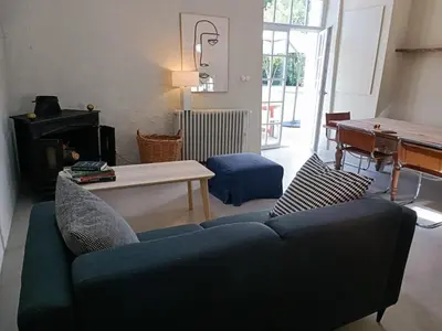 Coin salon dans l'établissement Le Prieuré de Bourg Charente