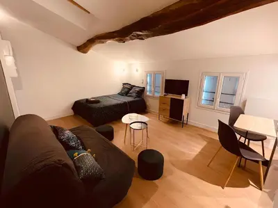 Coin salon dans l'établissement Le Gatsby Niortais - Home Homy