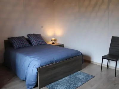 Un ou plusieurs lits dans un hébergement de l'établissement Maison au calme avec grand jardin et tout confort en Charente Limousine - FR-1-653-133