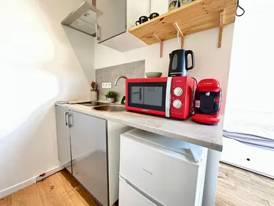 Cuisine ou kitchenette dans l'établissement Le Colorado, studio à 5 min du centre-ville