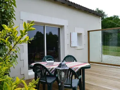 Plan de l'établissement Maison de vacances spacieuse à la campagne avec jardin clos, WIFI, vélos gratuits et équipements bébé. - FR-1-653-139