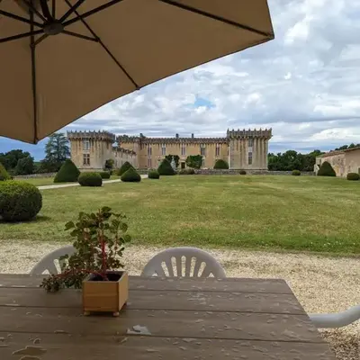 Gîte charmant au cœur d'un château historique avec parc