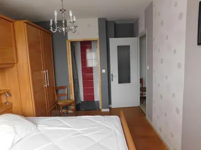 Un ou plusieurs lits dans un hébergement de l'établissement Gîte MMR 6 places avec cour clôturée 3 nuits mini