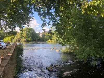 Vue sur la rivière ou le fleuve situé(e) à proximité de la maison de vacances