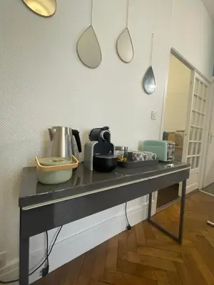 Cuisine ou kitchenette dans l'établissement Le charmant de Rompsay, Familial & Moderne