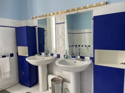 Salle de bains dans l'établissement Le Pré aux Moines