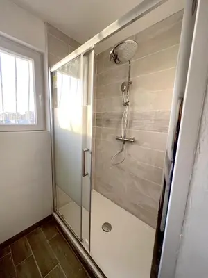 Salle de bains dans l'établissement 178A - T3 Tout Confort du Gond - 70 m2